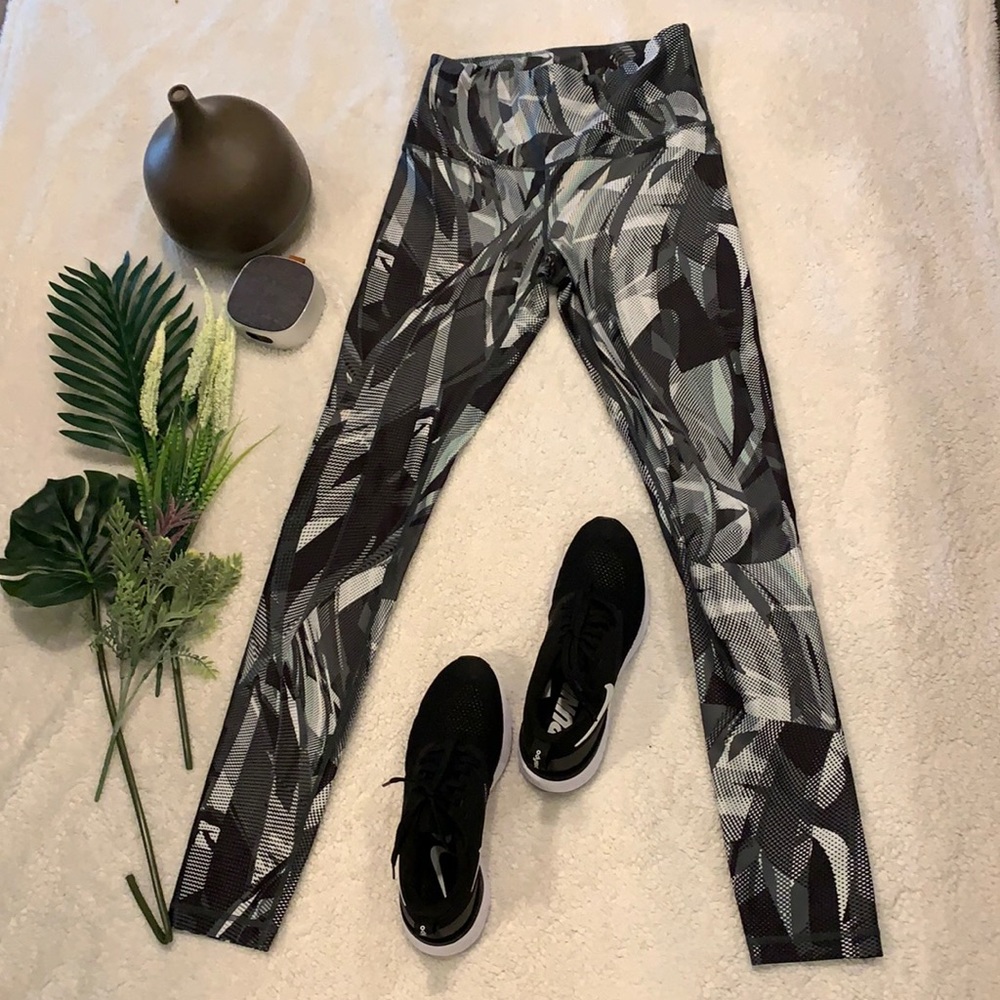 Zella Studio Lite